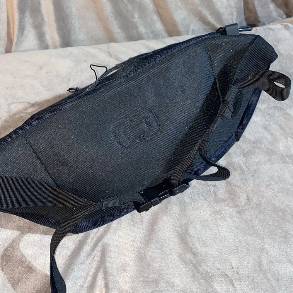 OGIO ballistic men’s/unisex crossbody 🆕